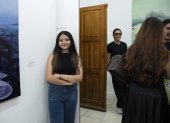 Mikaela Montenegro es licenciada en Artes Plásticas por la Universidad Central del Ecuador. Ha desarrollado una práctica centrada principalmente en la pintura.