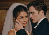 Zendaya y Robert Pattinson en una escena de boda en El Drama, donde una confesión cambia el rumbo de su relación antes del “sí, acepto”.