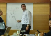 El ministro Luque ha sido una de las personas más cercanas al presidente Daniel Noboa.