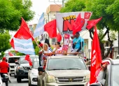 Antes y después de las elecciones, los políticos ecuatorianos hacen campaña. Son propagandas que distorsionan la realidad a su conveniencia.