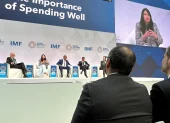 La ministra de Economía, Sariha Moya, explicó la clave de la política fiscal de Ecuador.