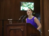 Mónica Palacios pide la salida de la ministra de Energía tras los recientes apagones.