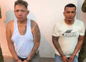 Alias Gordo Danny (izquierda) y Puppy fueron detenidos por militares en Calceta. El Ministerio de Defensa asegura que son miembros de la banda criminal Los Choneros.