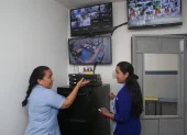 En colegios de Guayaquil desde hace varios años utilizan sistemas de monitoreo en sus áreas.