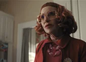 El personaje de Amy Madigan, la tía Gladys quien tuvo su debut en 'Weapons' regresará para una precuela.