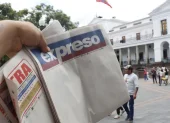 Ejemplares de EXPRESO y EXTRA, cuya casa editora GRANASA cumple 53 años de fundación, en este 2026.