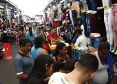 El Gobierno asegura que los hogares cuentan con más ingresos este año, porque las ventas subieron.