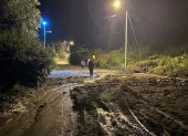 El deslizamiento dejó una víctima mortal y afectaciones en la infraestructura de la zona.