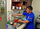 La ciudadanía se alista para el corte del servicio de agua potable que durará dos días en Guayaquil.