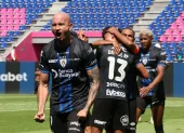 El paraguayo Carlos González (i) es el nuevo grito de gol de Independiente del Valle.