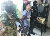 Operativo militar capturó a alias Tazmania en Babahoyo durante control en la vía Jujan.