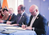 Ecuador y EE. UU. firman acuerdo de seguridad para combatir crimen transnacional.