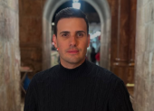 El comunicador adoptó a Coco en 2020.