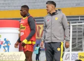 Norberto Araujo (d) va implementado su idea de juego en Aucas, que se ha reflejado en los cuatro partidos consecutivos con victorias.