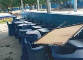 Las bancas en las escuelas se encuentran en mal estado