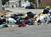 COE Nacional activó medidas el 26 de abril por acumulación de basura en Manta.