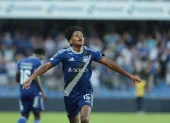 Luis Fragozo anotó su primer gol como profesional ante Liga de Quito.