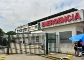 Zona exterior del área de Emergencias del hospital Teodoro Maldonado Carbo, en el sur de Guayaquil.