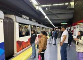 El metro de Quito opera desde diciembre de 2023, con cuestionamientos por fallas persistentes.