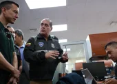 El presidente de la República, Daniel Noboa, estuvo en las oficinas de CNEL que fueron allanadas por una posible red de corrupción.
