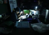 Los gobiernos privilegian intereses particulares, sin atender las necesidades de la población, como la eliminación definitiva de los cortes de luz por déficit de electricidad.