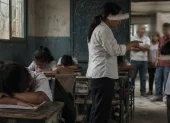 La autoridad docente y el rol de los padres en el aula reflejan la tensión actual del sistema educativo.