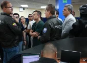 El allanamiento a CNEL, con la presencia del presidente Daniel Noboa, lejos de aclarar preguntas, creó un metaverso de dudas.