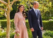 Kate Middleton y el príncipe Guillermo de Inglaterra celebran sus bodas de Cristal.