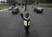 Agentes civiles de tránsito controlarán la movilidad en las zonas por donde avance la competencia.