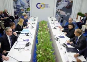 Reunión multilateral sobre Ucrania en la cumbre de la Comunidad Política Europea en Ereván, Armenia, el 4 de mayo de 2026.