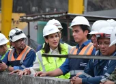 Rol. Inés Manzano, que presidió el directorio de Celec, acompañada por el exgerente de Celec, Fabián Calero.