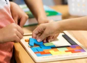 El uso de herramientas digitales puede mejorar el aprendizaje y la integración de estudiantes con discapacidad en el aula.