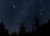 Referencial. El cielo nocturno de Ecuador será escenario de la lluvia de meteoros Eta Acuáridas en mayo de 2026