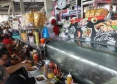 Los ventiladores dañados y el mal estado de los pisos generan incomodidad en uno de los mercados más concurridos del norte de la ciudad.
