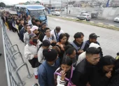 Los transportistas aseguraron que este 6 de mayo se retomará el servicio de buses en Quito y que operarán en los horarios habituales.