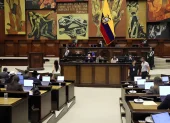 Legisladores votan la moción que definió el futuro del feriado por la Independencia de Loja.