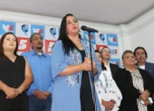 Gabriela Rivadeneira, presidenta de Revolución Ciudadana, cuestionó el momento político del regreso de su excompañero.