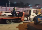 ATM sanciona a agente captado con la placa tapada en Guayaquil.