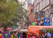 Las sociedades modernas parecen cada vez más dispuestas a delegar decisiones fundamentales en líderes, burócratas, o algoritmos. Queremos protección frente al riesgo y al error.