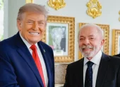 Fotografía de Donald Trump, presidente de Estados Unidos, y de su homólogo brasileño, Lula da Silva.