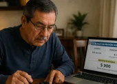Referencial.Un adulto mayor calcula su pensión estimada del IESS en 2026.