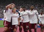Arsenal está cerca de ser el campeón de Inglaterra.