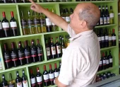 Imagen referencial. El 75 % del mercado de licores en Ecuador está ocupado por botellas de contrabando o fabricadas ilegalmente