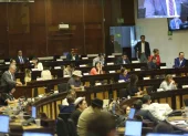 El Pleno de la Asamblea Nacional de Ecuador está compuesto por 151 asambleístas.