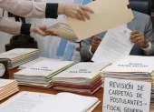 La Comisión Cívica de Seguimiento revisó los méritos, siguiendo los pasos establecidos por el CPCCS.