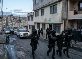 Un operativo policial de alto impacto en un barrio residencial de la capital