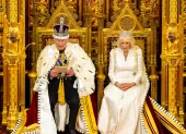 El rey Carlos III de Gran Bretaña leyendo el Discurso del Rey en nombre del Gobierno del Reino Unido en Londres, Gran Bretaña, 13 de mayo de 2026.