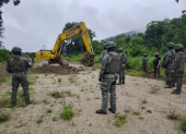 Personal de la Fuerza Aérea Ecuatoriana (FAE) inhabilitaron una pista clandestina ubicada en Tena.