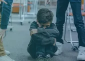 La difusión de un video de presunto acoso escolar generó preocupación entre la comunidad educativa en Quito.