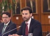 El presidente de la Asamblea, Niels Olsen Peet.
